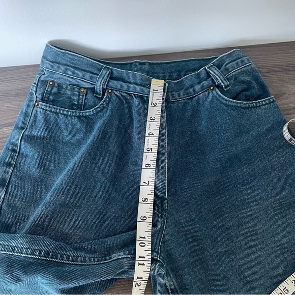 Vintage High-waisted Medium Blue Wash Straight Leg Jeans - Picture 9 of 10